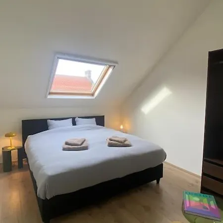 Holiday home Woning - Oosteroever